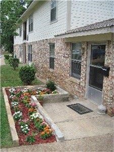 1465 W 6th Property Photo 1