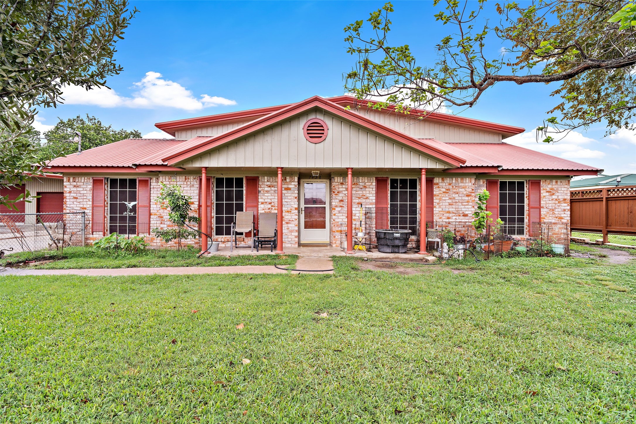 7438 Wright Road Property Photo 1