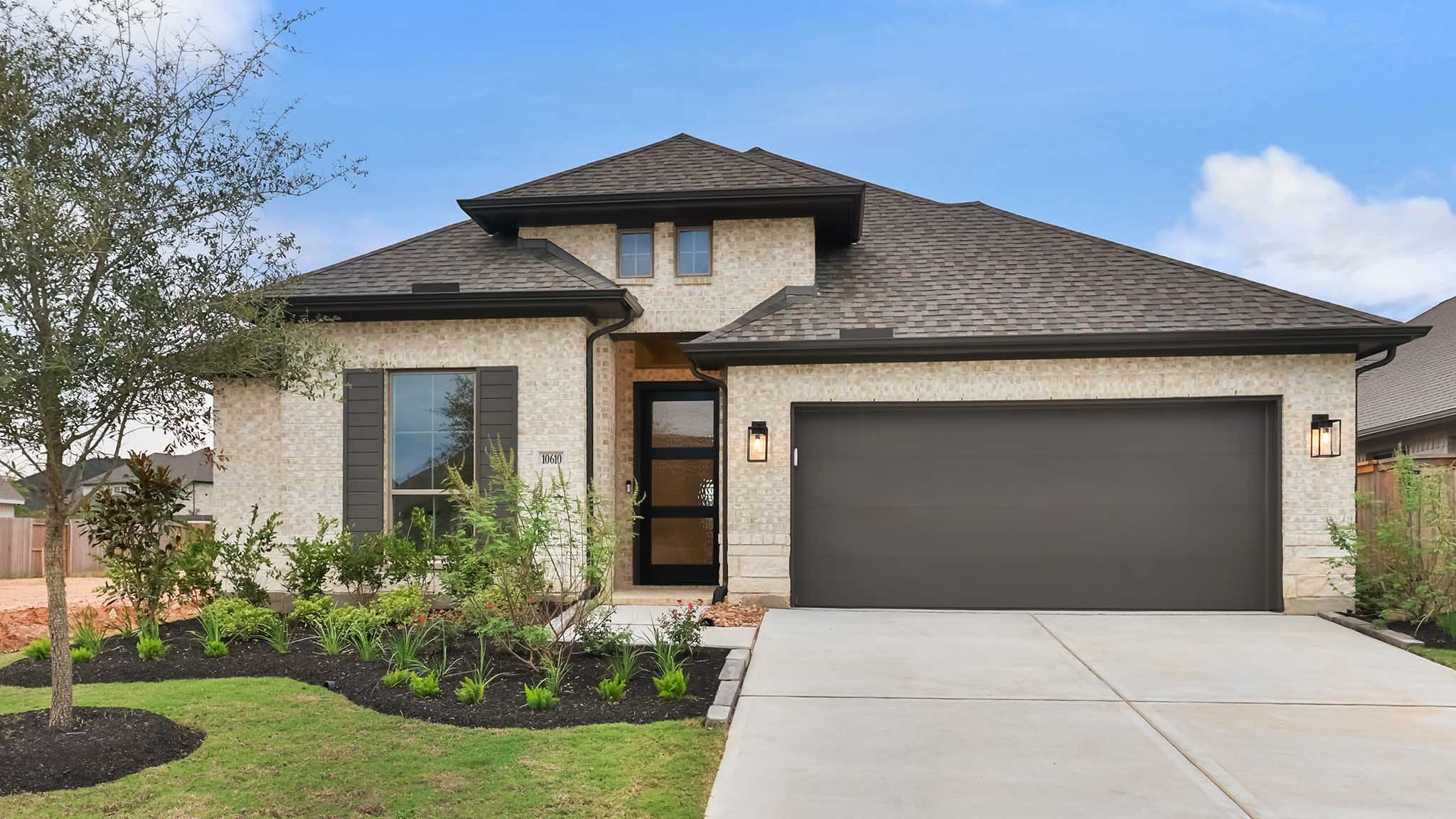10610 Starfire Yellow Drive Property Photo 1