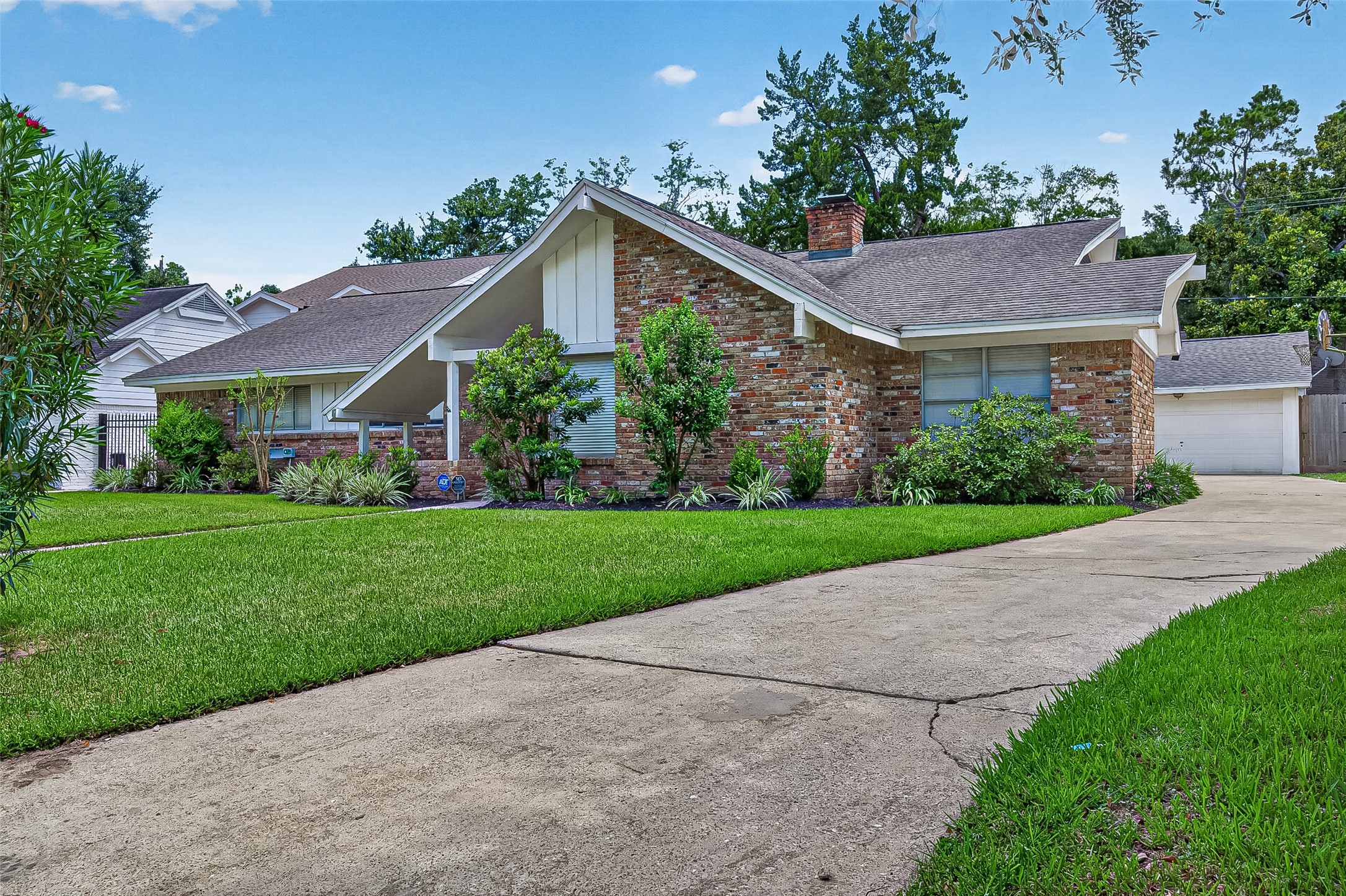 12411 Pinerock Lane Property Photo 6
