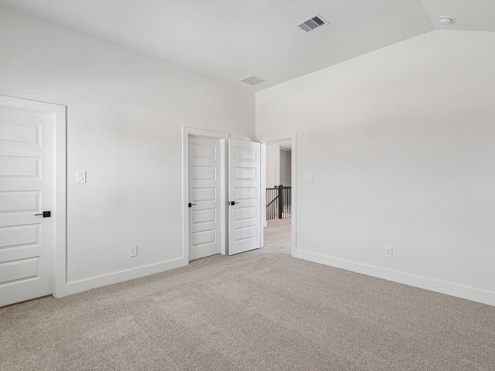 5507 Knight Court Property Photo 7