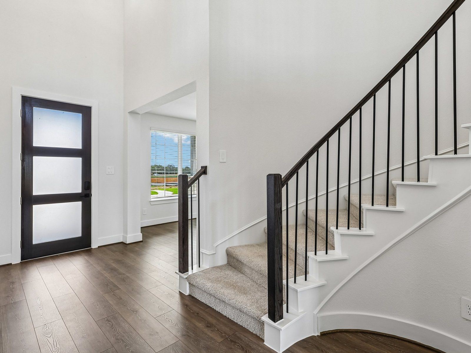 5507 Knight Court Property Photo 19