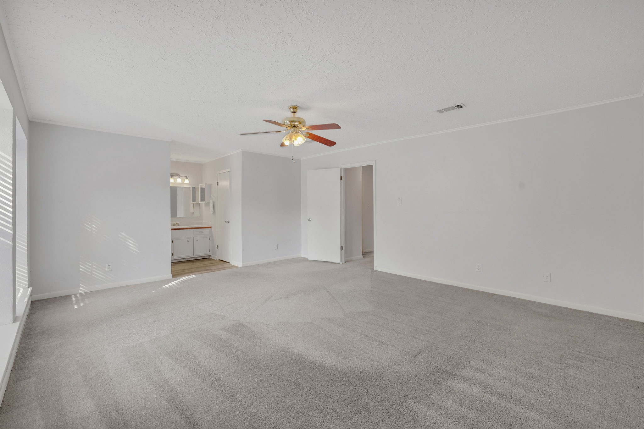 2403 Rosebud Street Property Photo 30