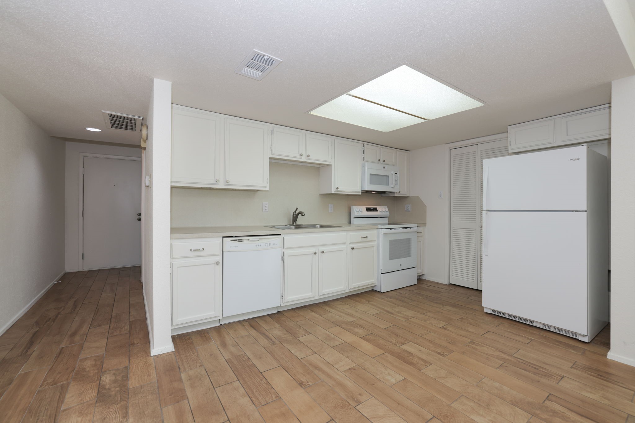 14777 Wunderlich Drive 809 Property Photo 10