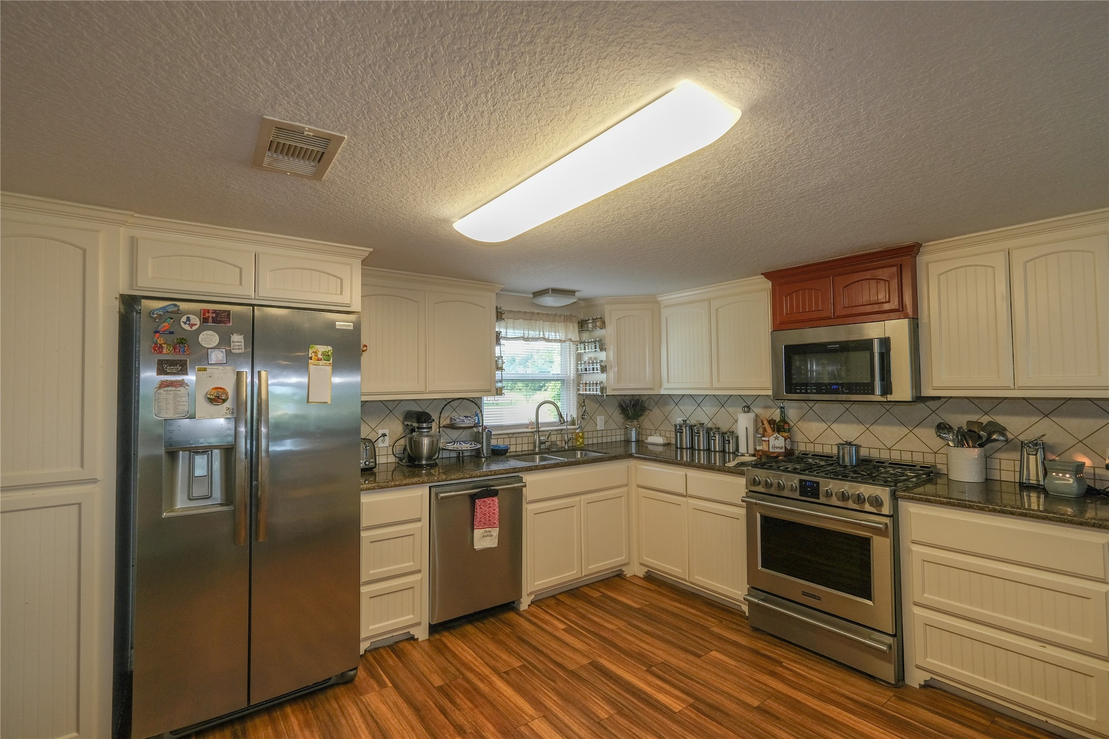 29523 County Road 25 Property Photo 2