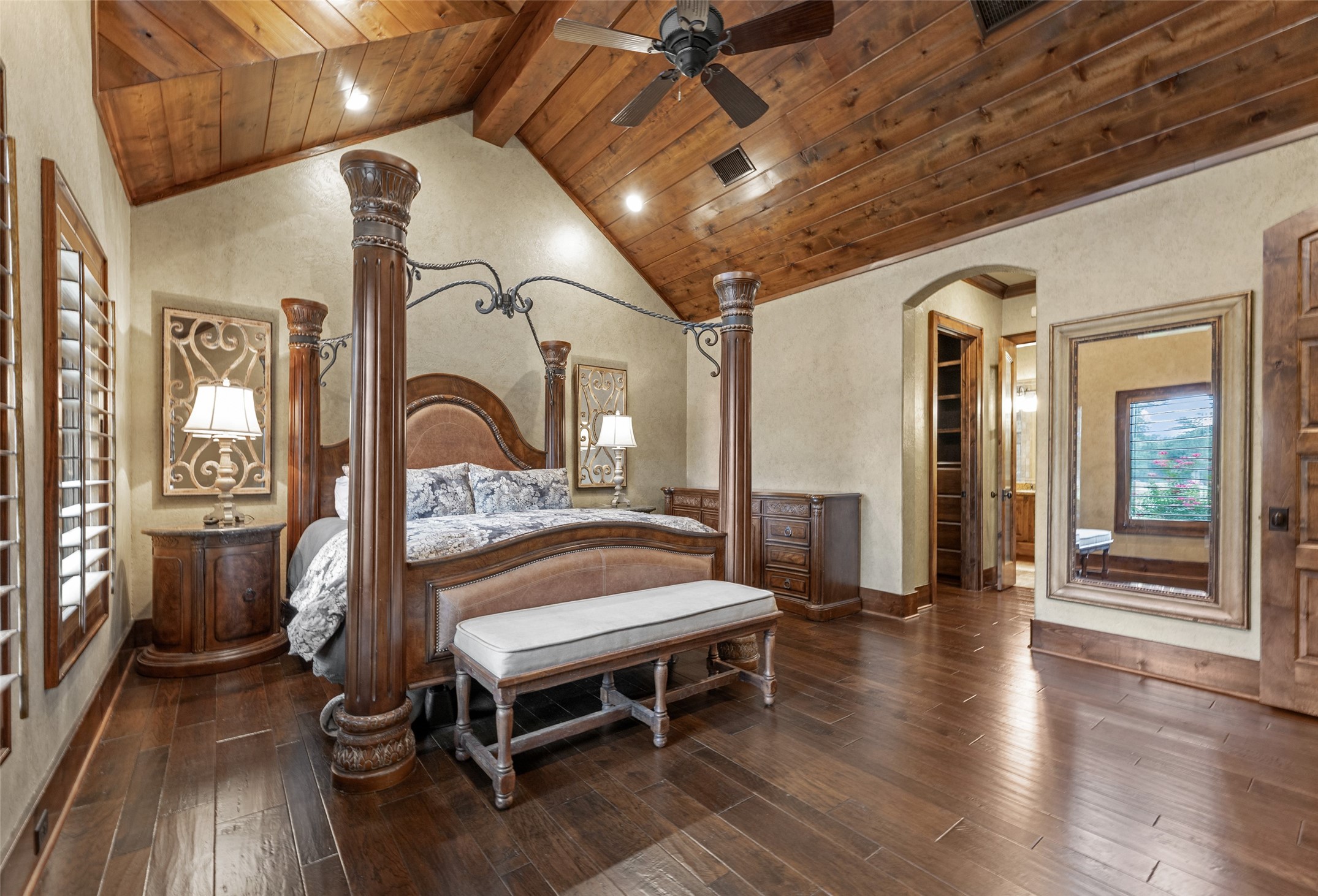 654 Navasota Ridge Property Photo 12
