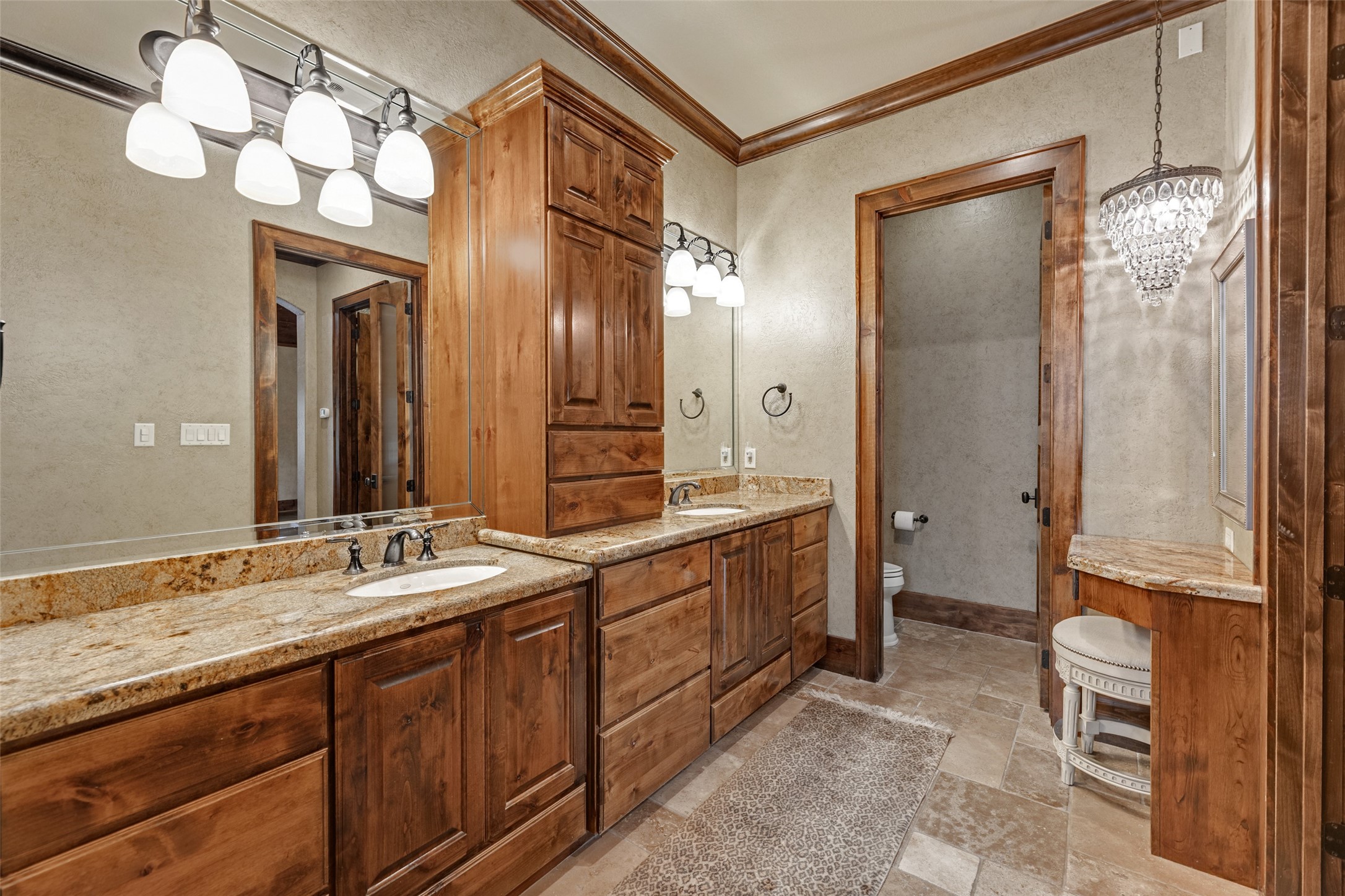 654 Navasota Ridge Property Photo 14