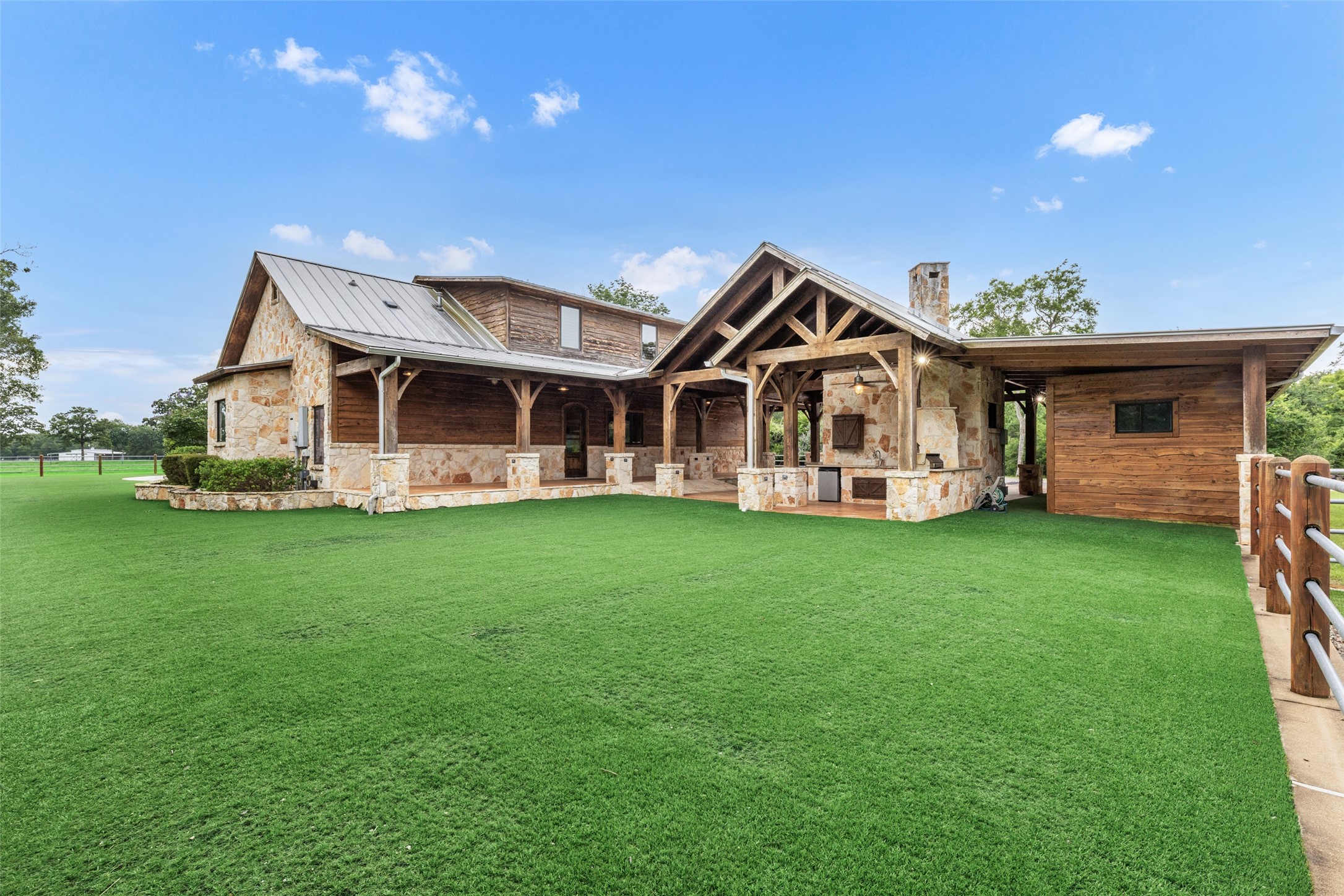 654 Navasota Ridge Property Photo 29