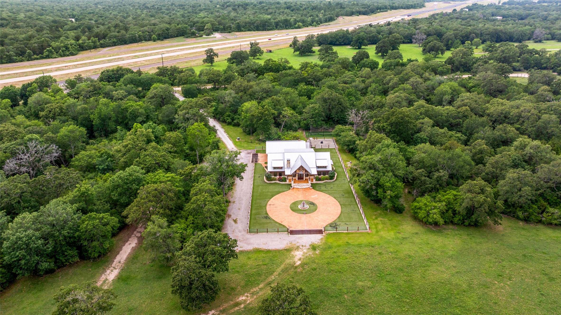 654 Navasota Ridge Property Photo 31
