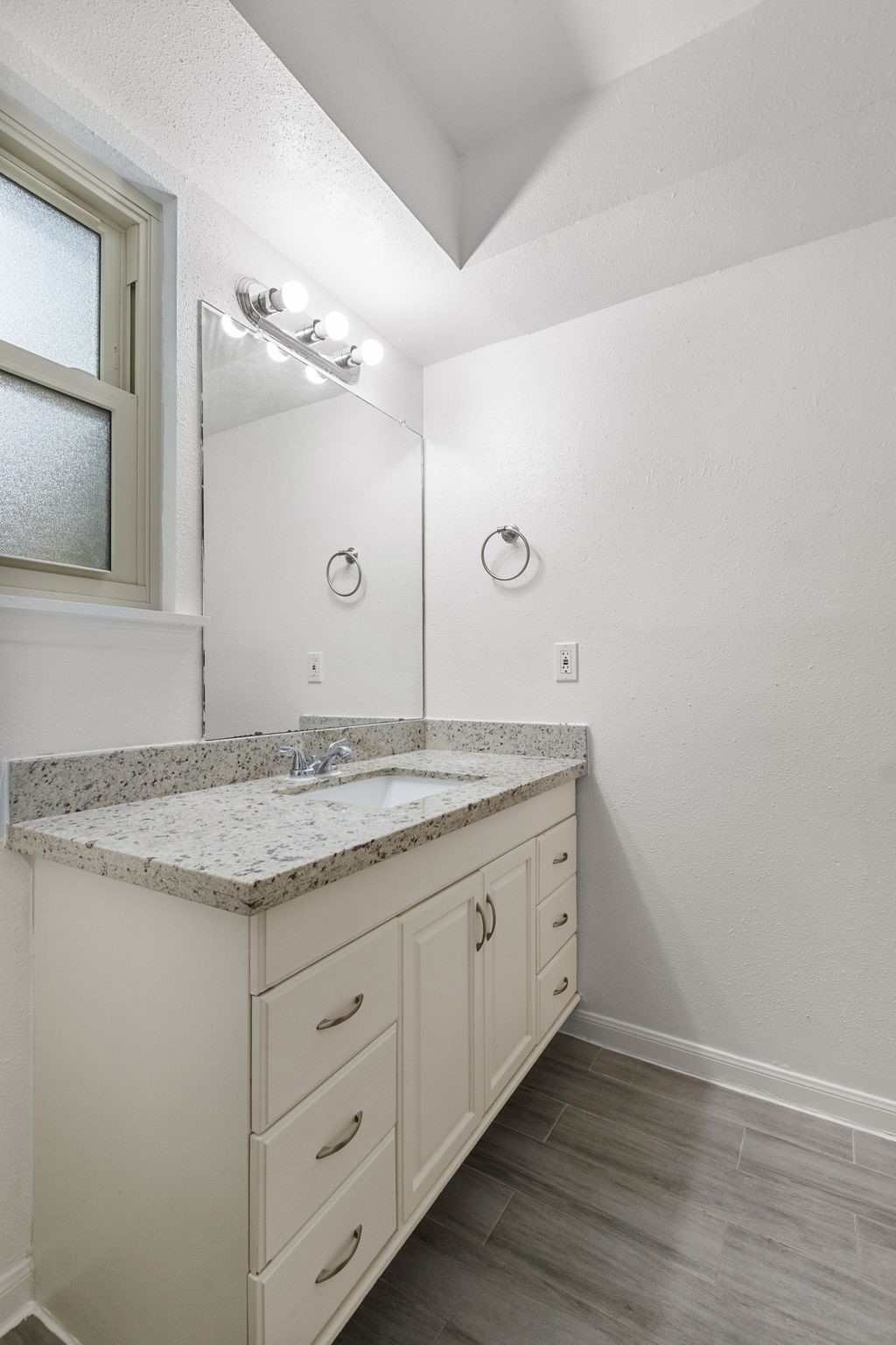9726 John Bank Drive Property Photo 23