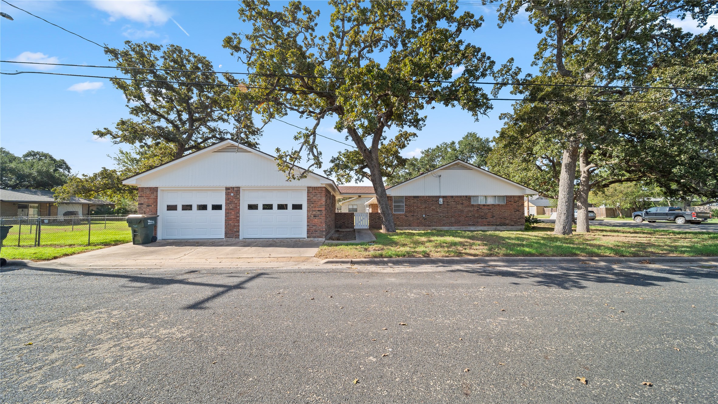 674 N Polk Property Photo 1