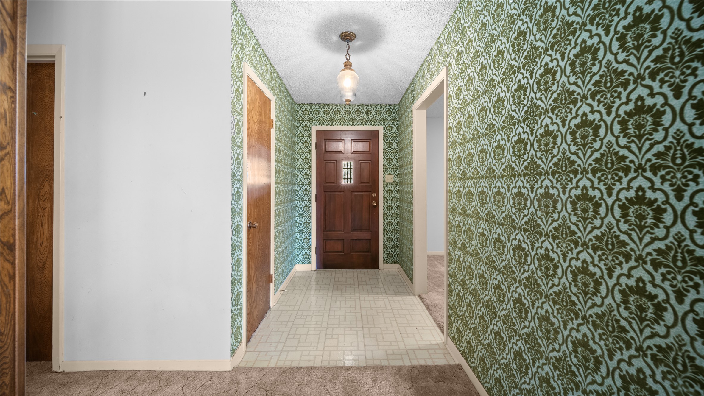 674 N Polk Property Photo 3