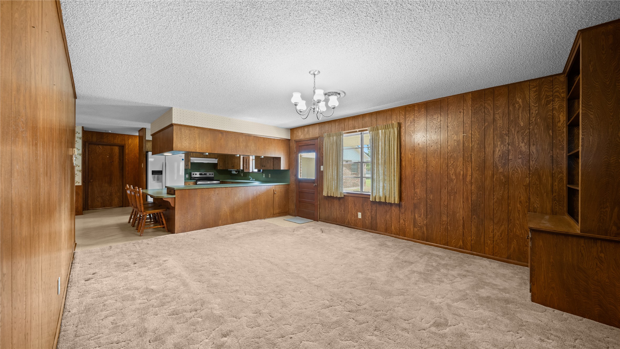 674 N Polk Property Photo 6