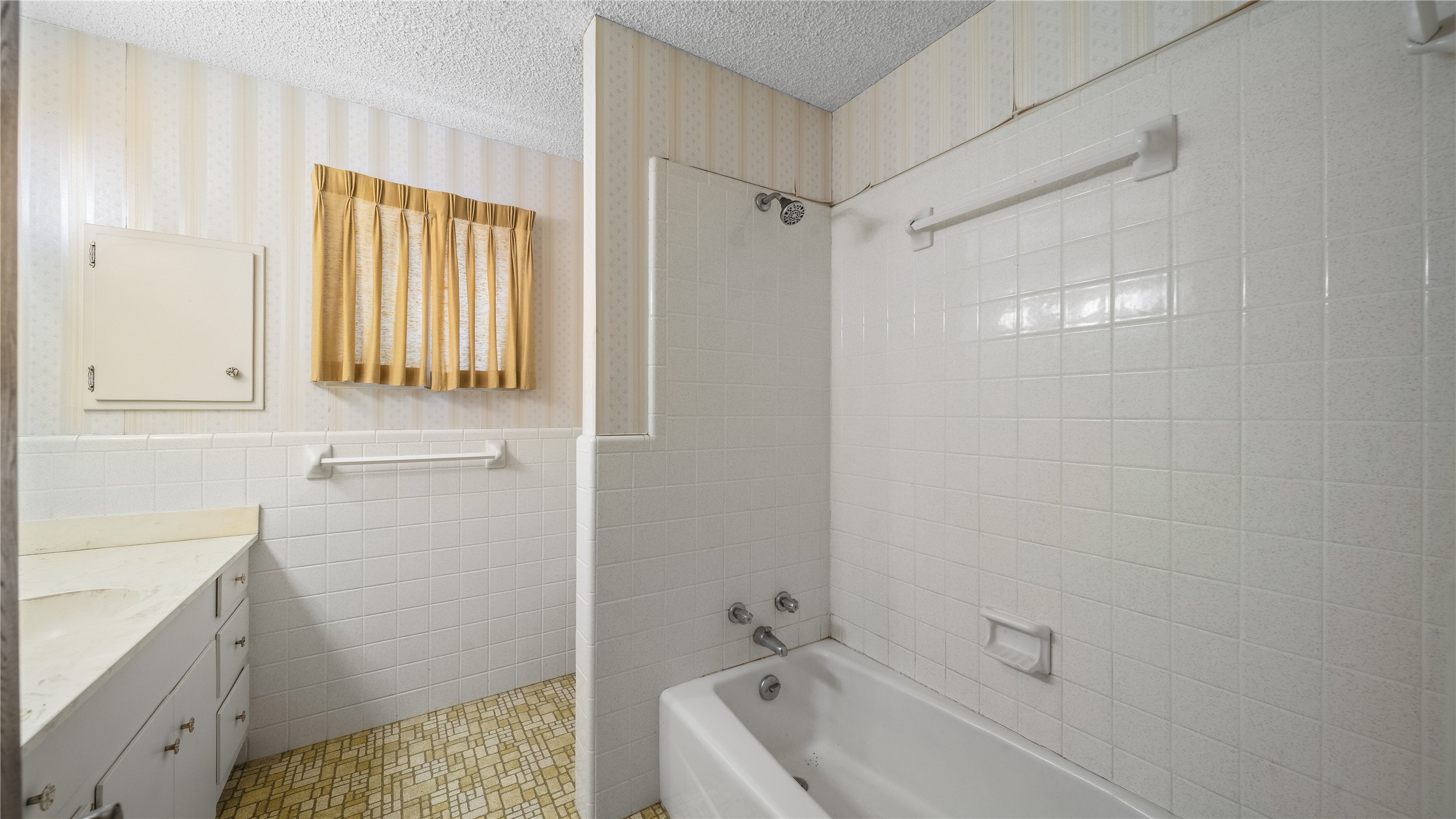 674 N Polk Property Photo 16