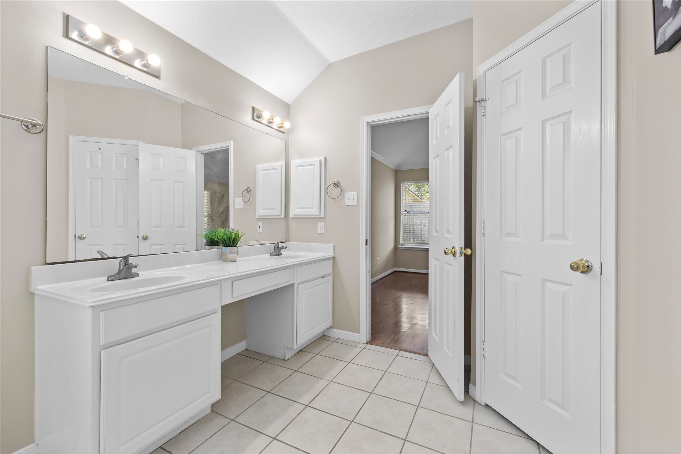 8619 Bridge Park Drive Property Photo 21