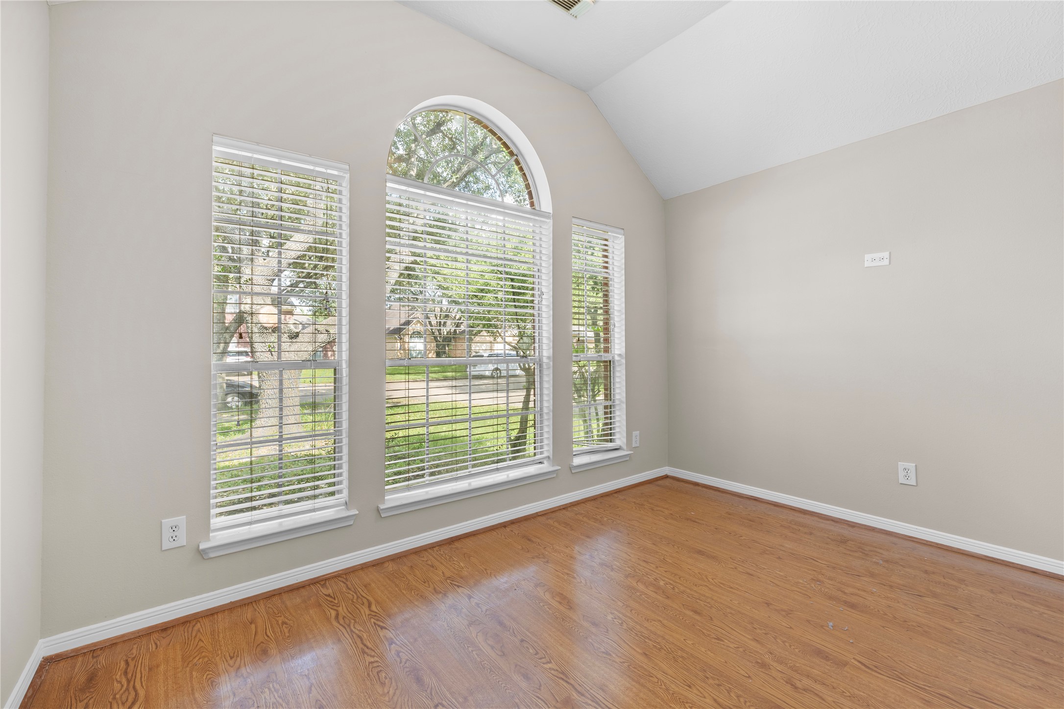 8619 Bridge Park Drive Property Photo 27