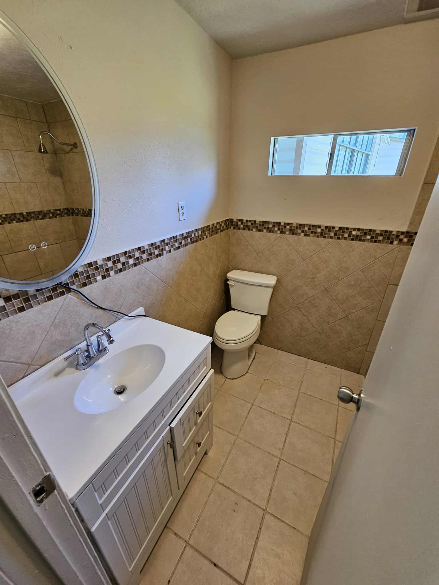 4115 Bering Street B Property Photo 6