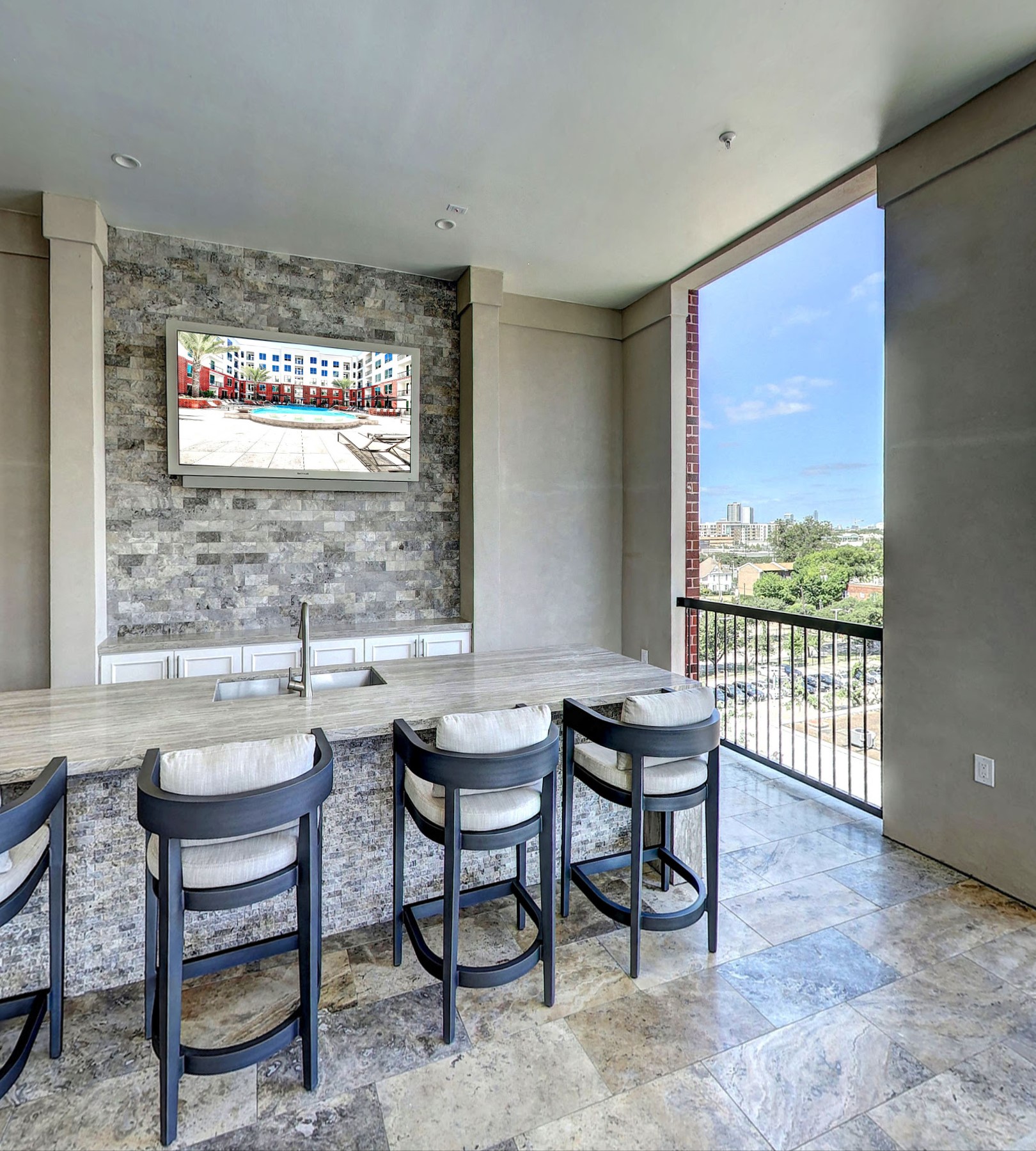 2111 Austin Street 626 Property Photo 6