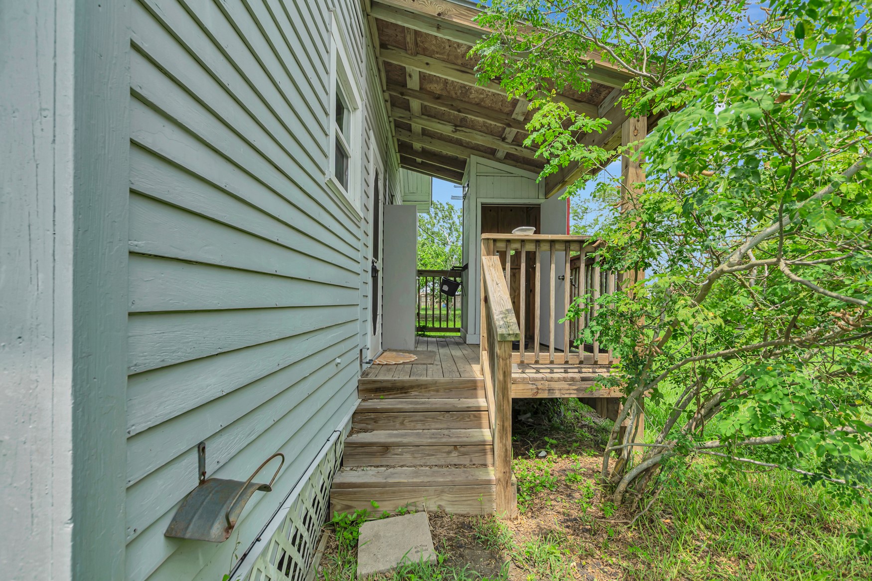 195 Wall Lane Property Photo 24