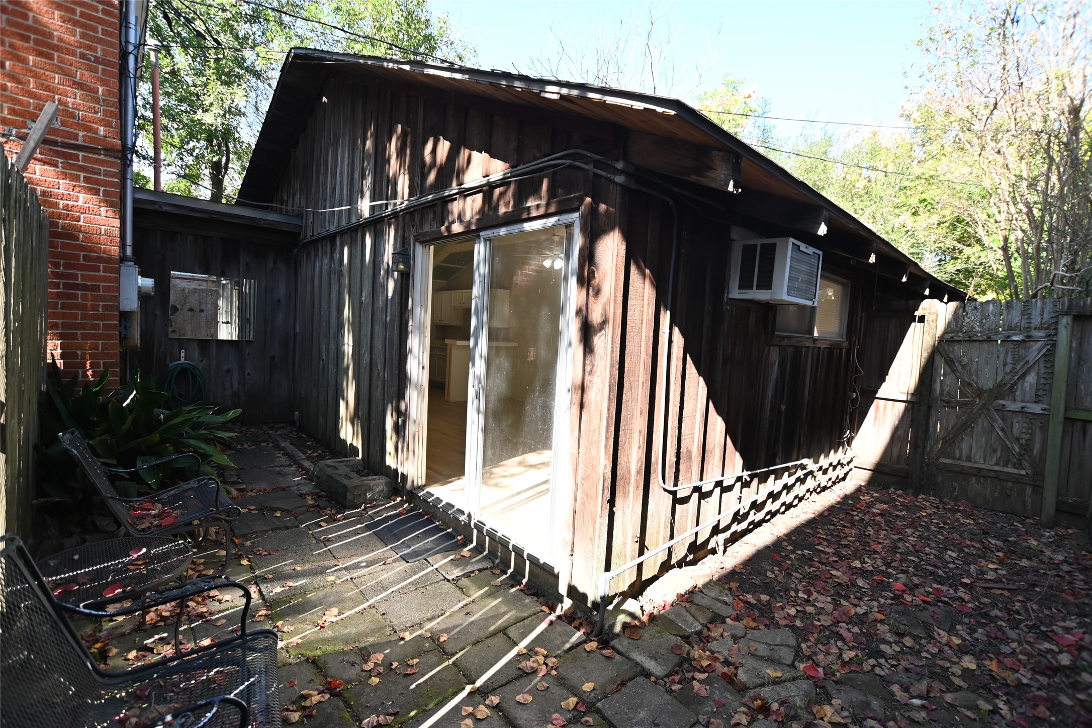 3235 Greenbriar Drive Property Photo 8