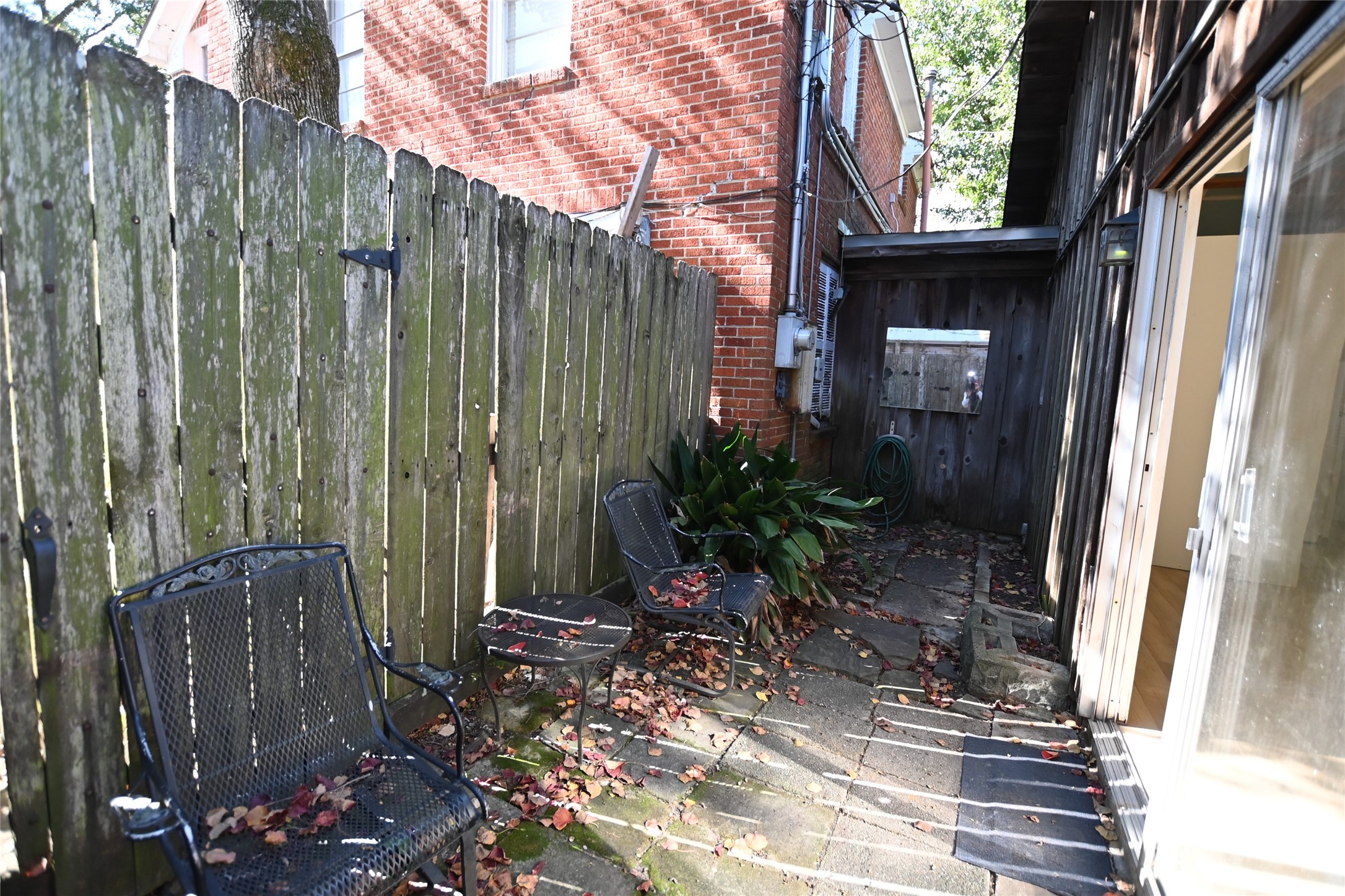 3235 Greenbriar Drive Property Photo 9