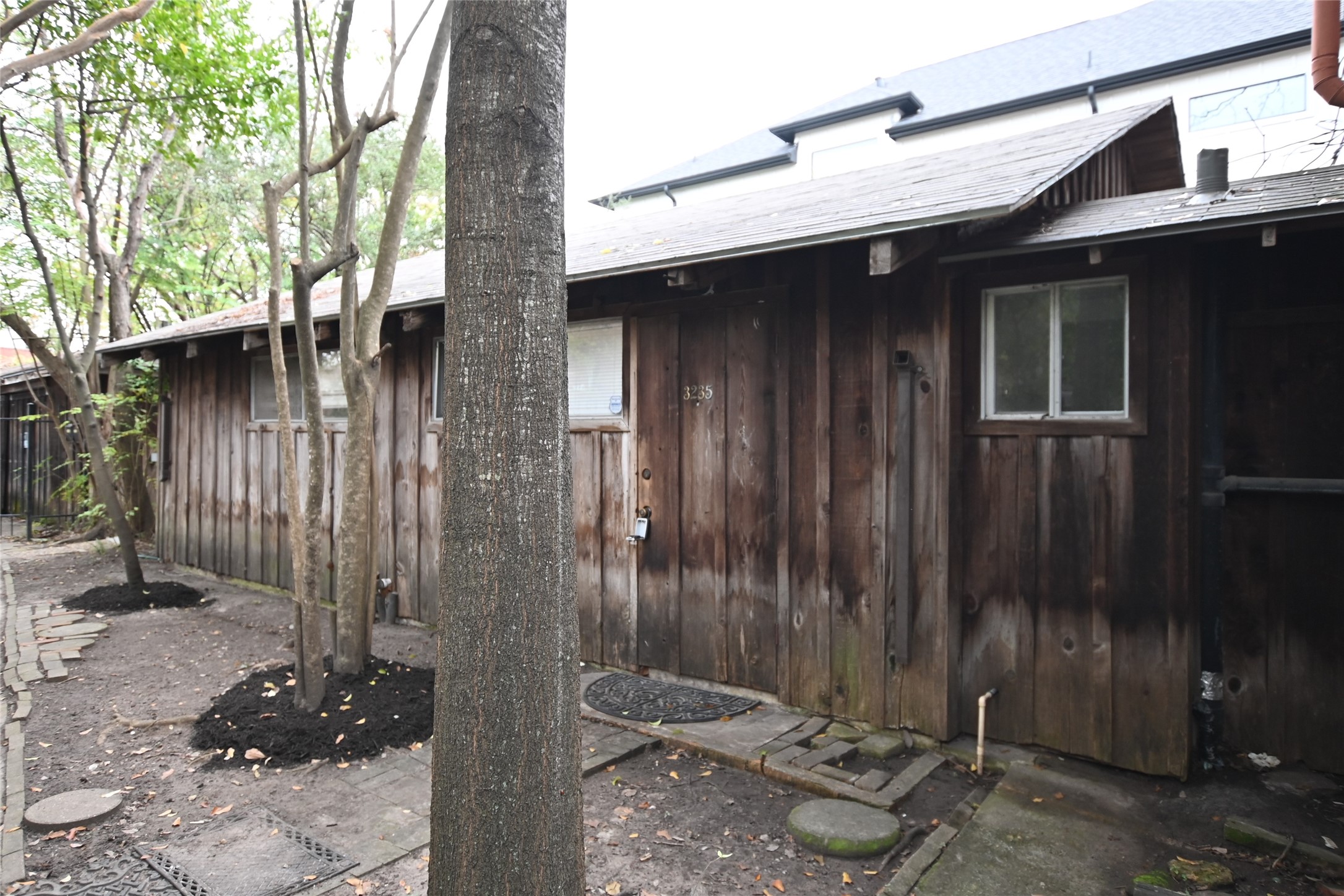 3235 Greenbriar Drive Property Photo 10