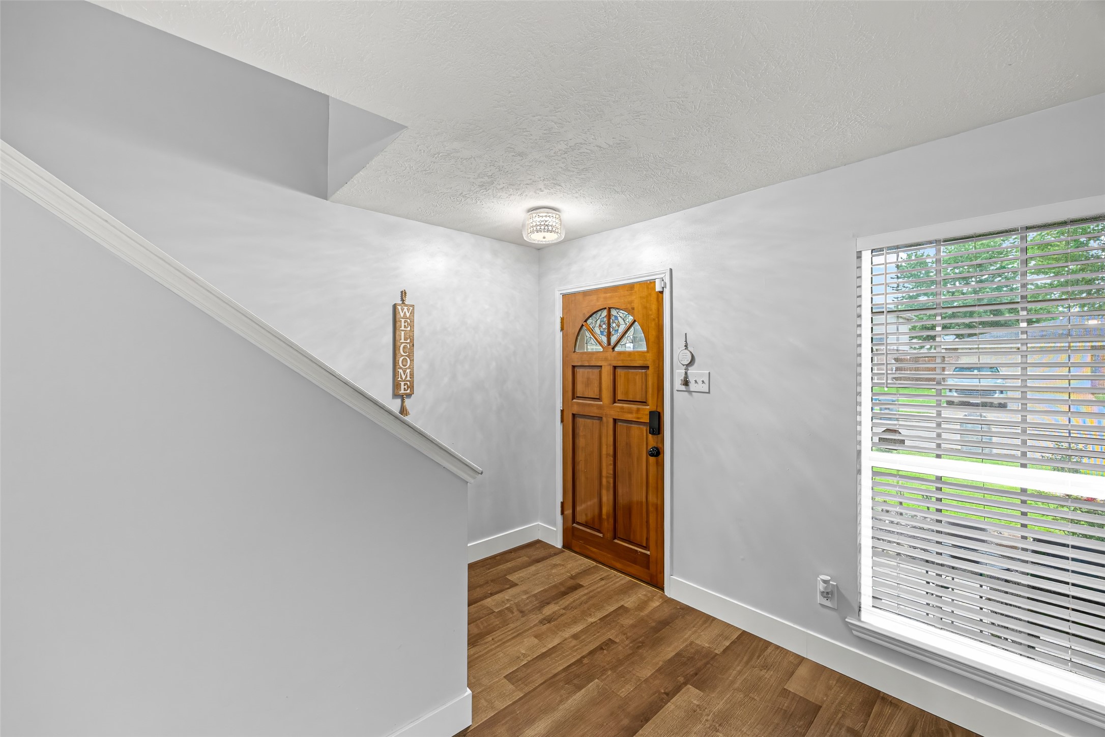 2710 Fox View Circle Property Photo 5