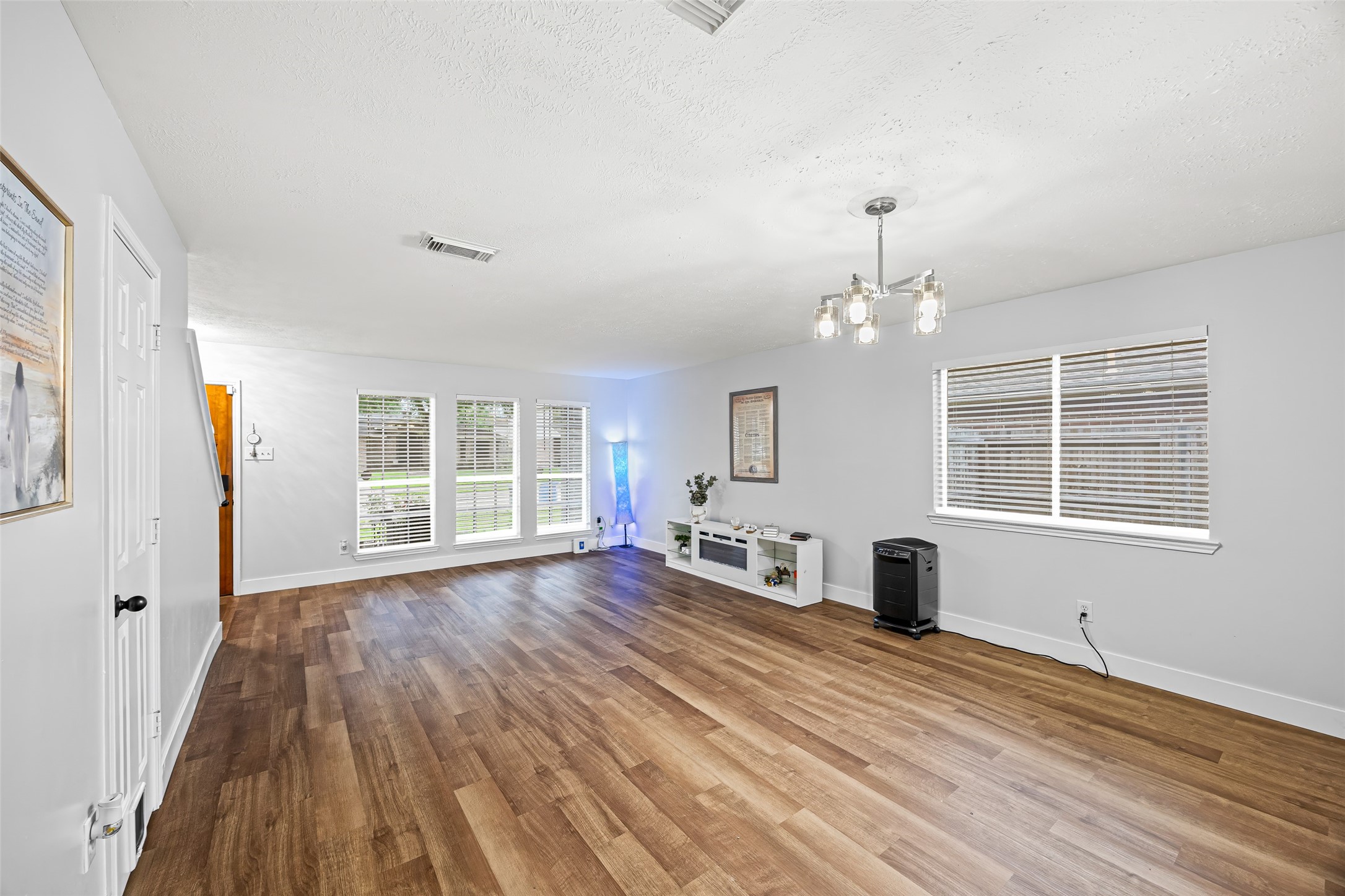 2710 Fox View Circle Property Photo 7