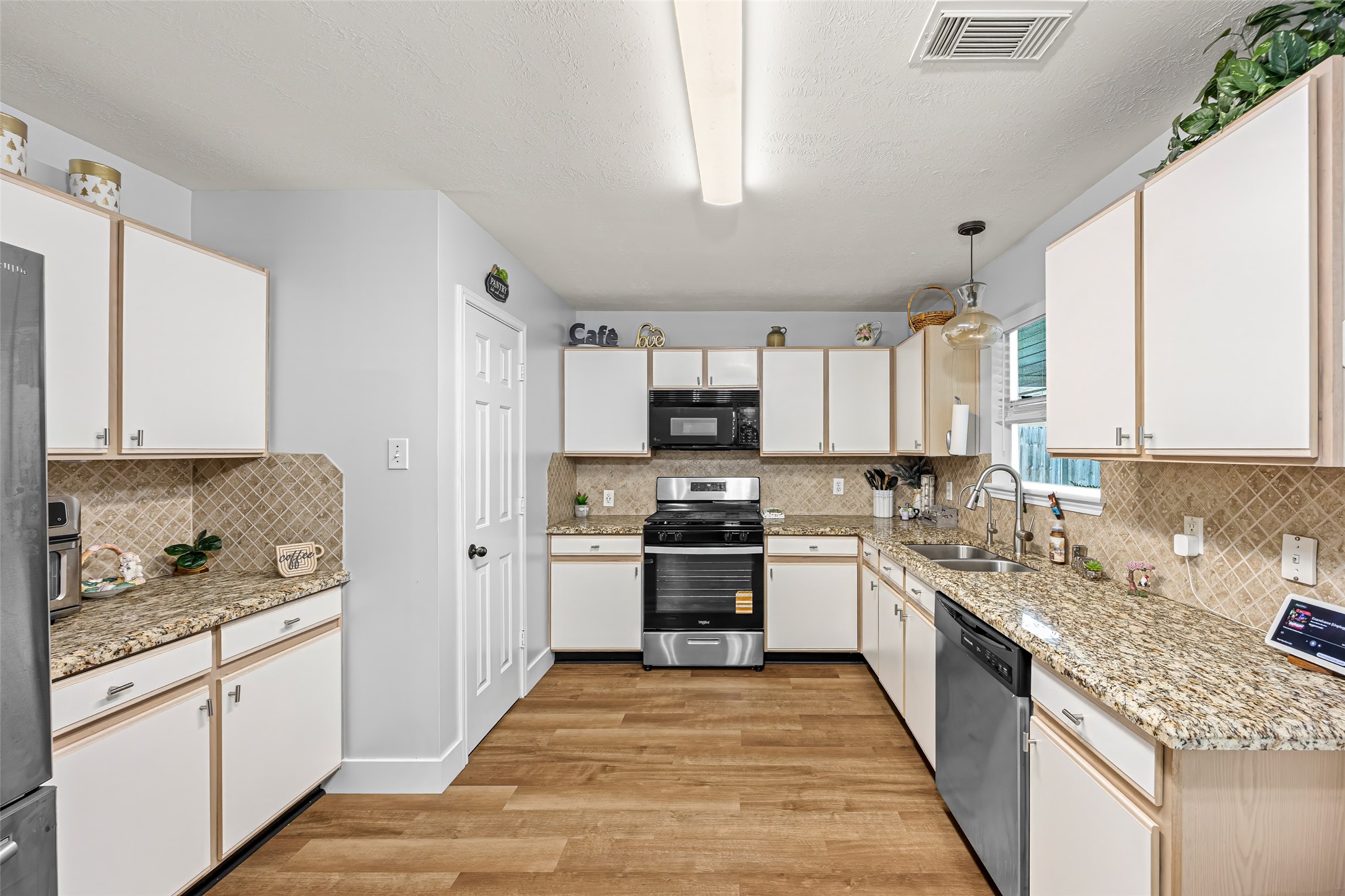 2710 Fox View Circle Property Photo 16