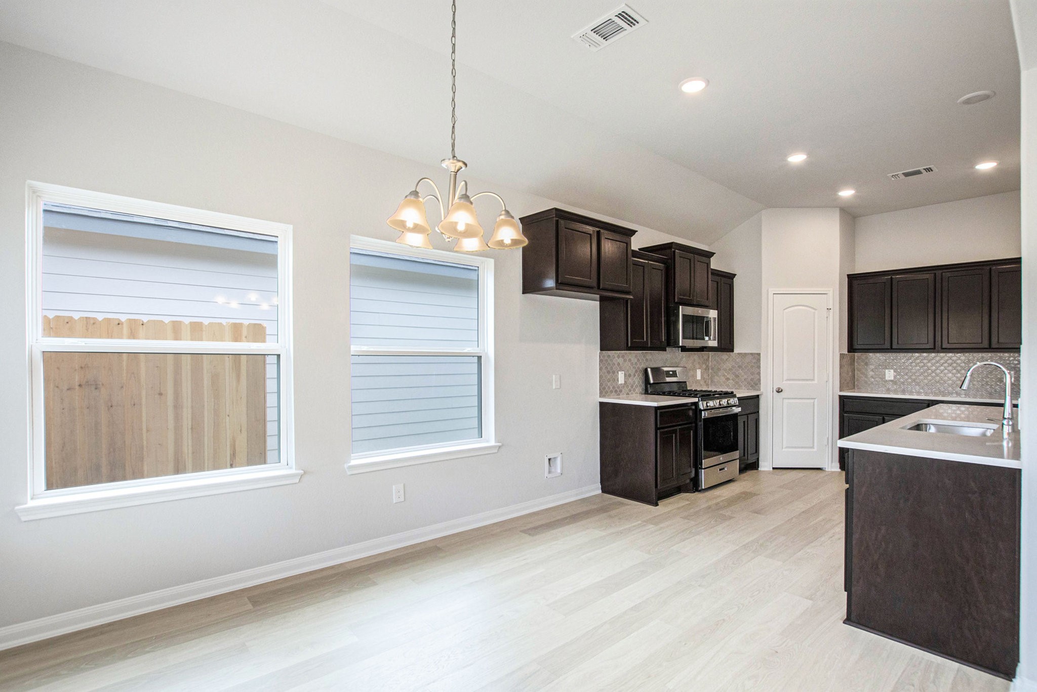 4309 Ellison Street Property Photo 12