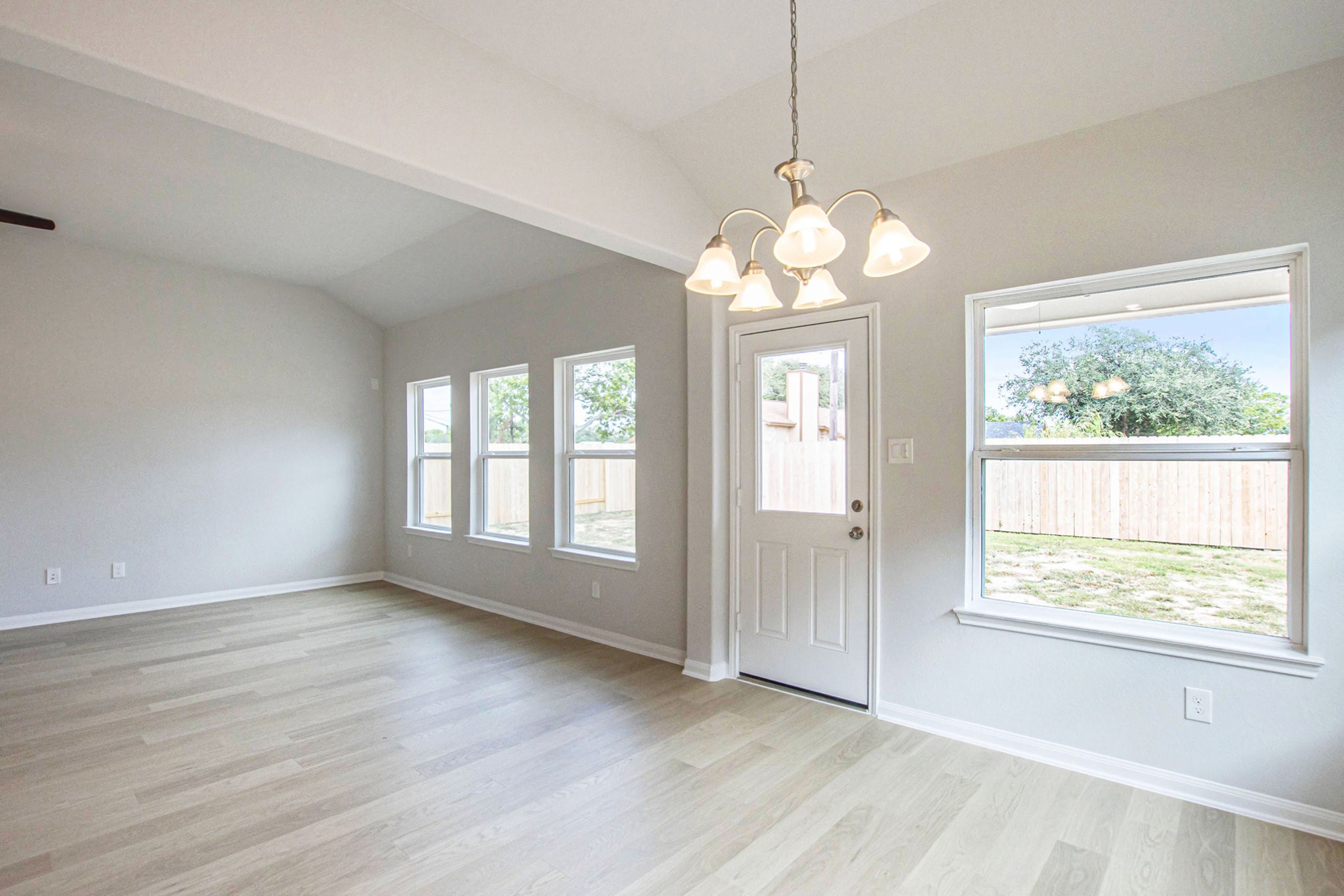 4309 Ellison Street Property Photo 13