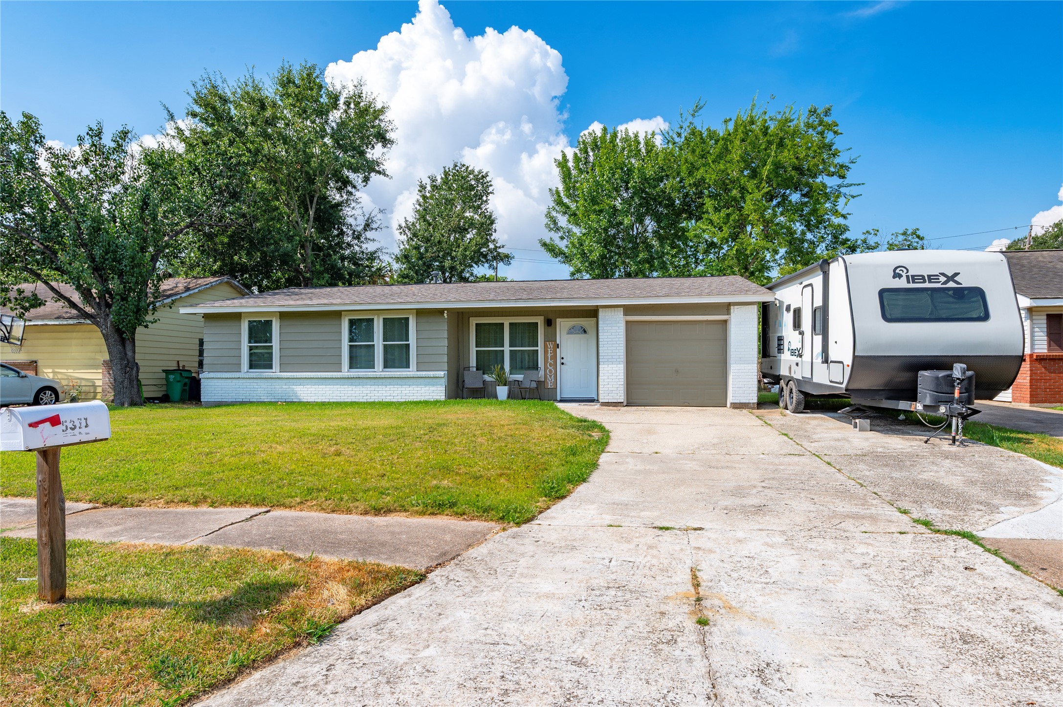 5311 Louise Street Property Photo 2