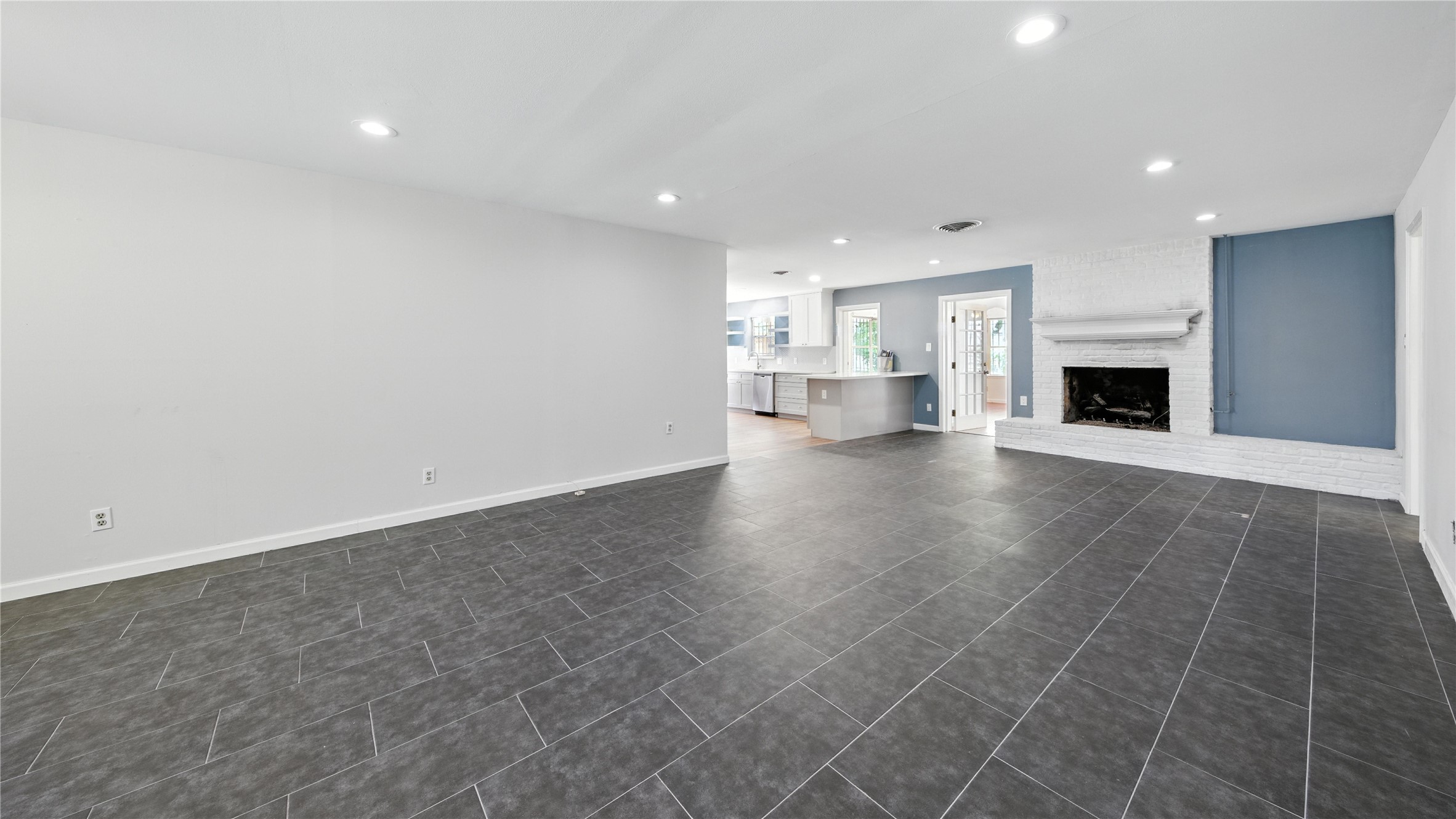 7323 Carew Street Property Photo 3