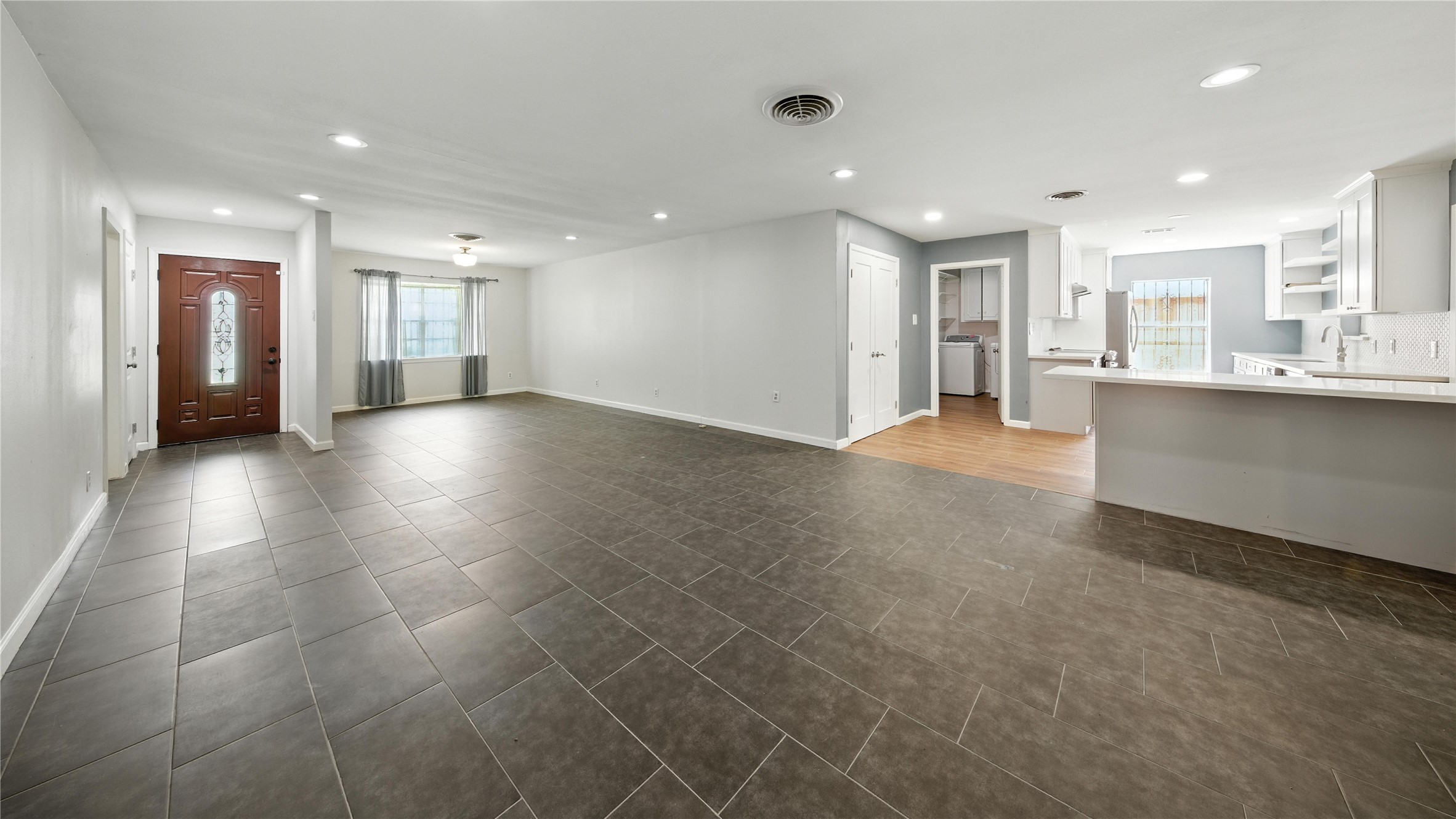 7323 Carew Street Property Photo 4