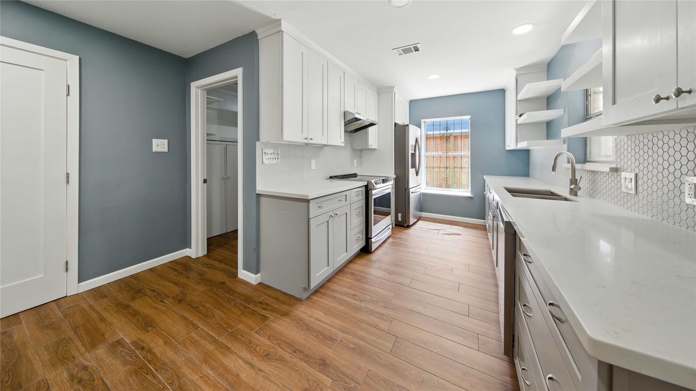 7323 Carew Street Property Photo 7