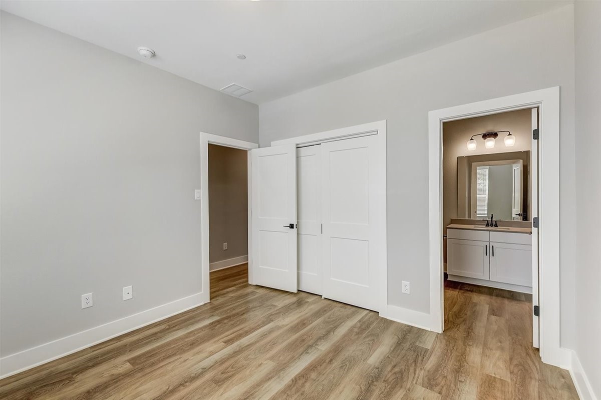 4700 Colosseum Way Property Photo 5