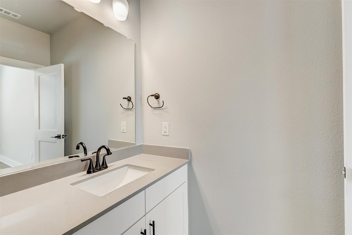 4700 Colosseum Way Property Photo 8