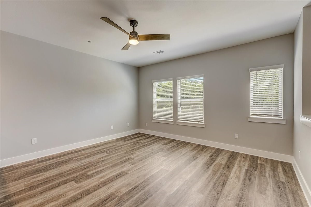 4700 Colosseum Way Property Photo 10