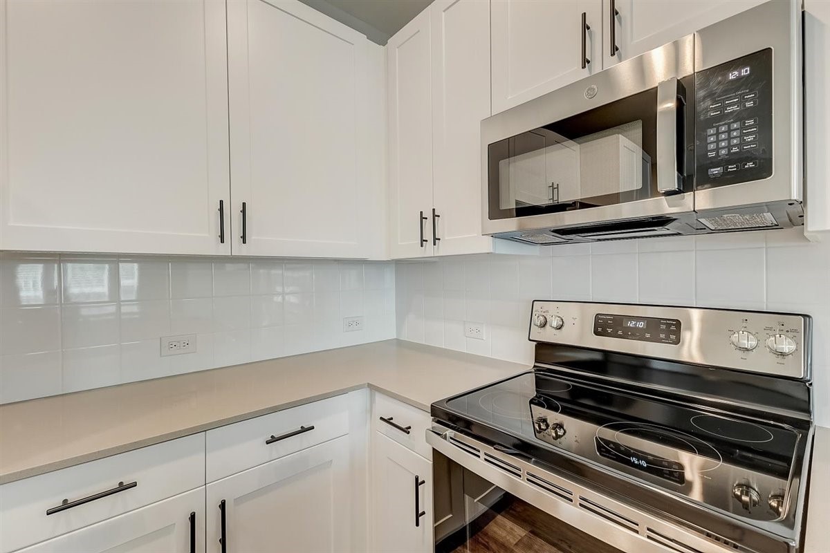 4700 Colosseum Way Property Photo 16