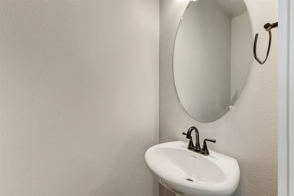 4700 Colosseum Way Property Photo 20