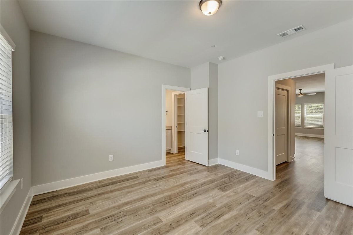 4700 Colosseum Way Property Photo 22