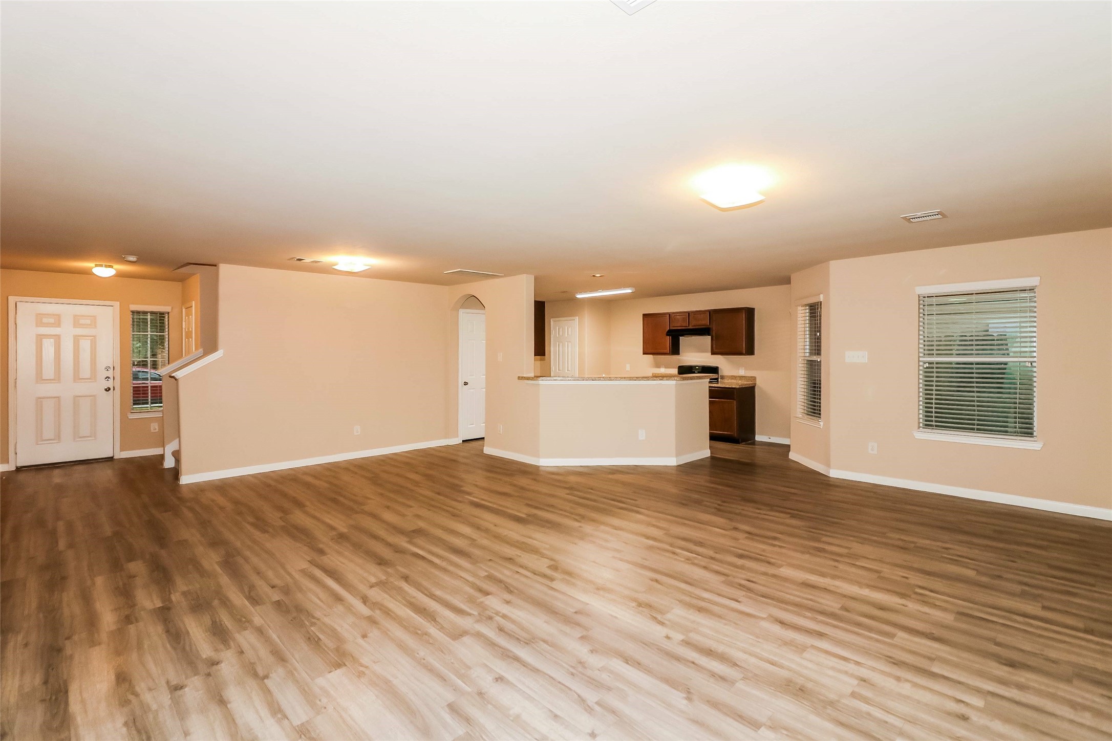5734 Kyle Cove Property Photo 5