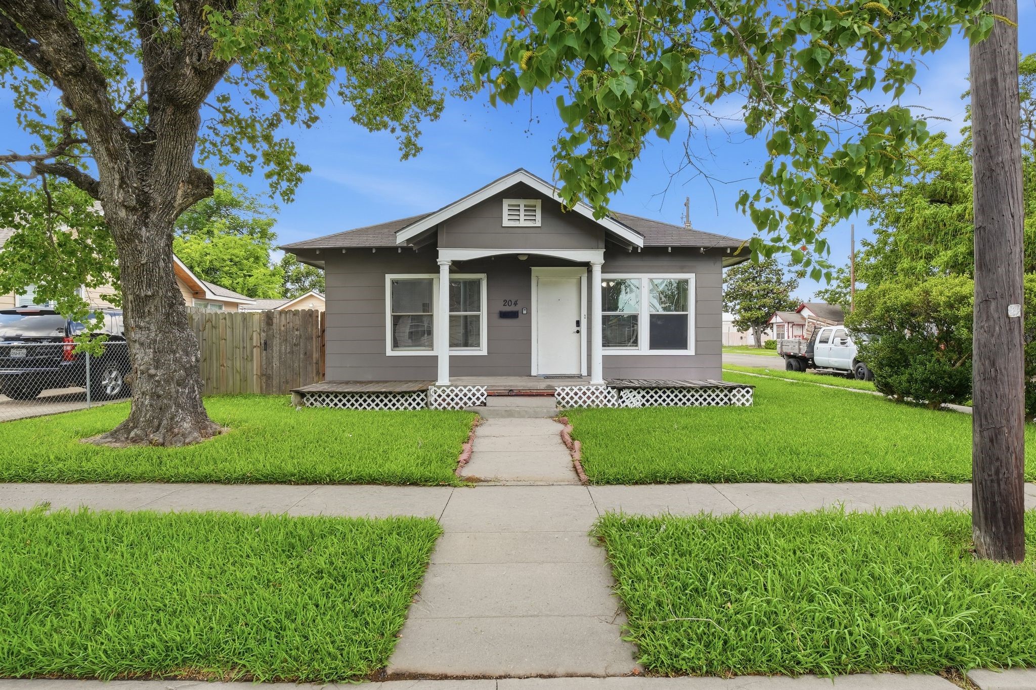204 W Murrill Street Property Photo 25