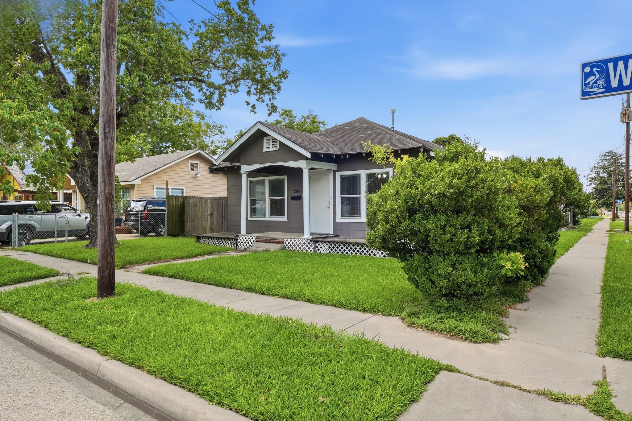 204 W Murrill Street Property Photo 28