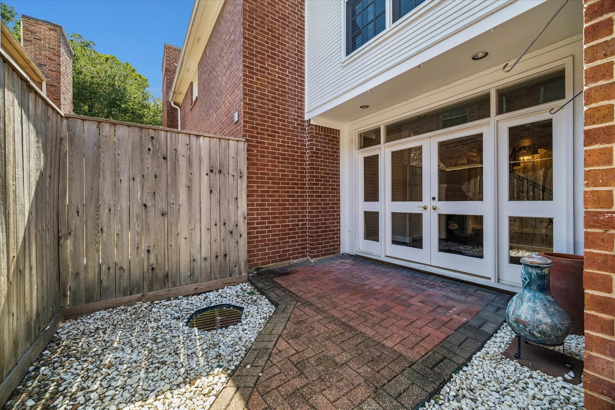 2732 Mid Lane Property Photo 10