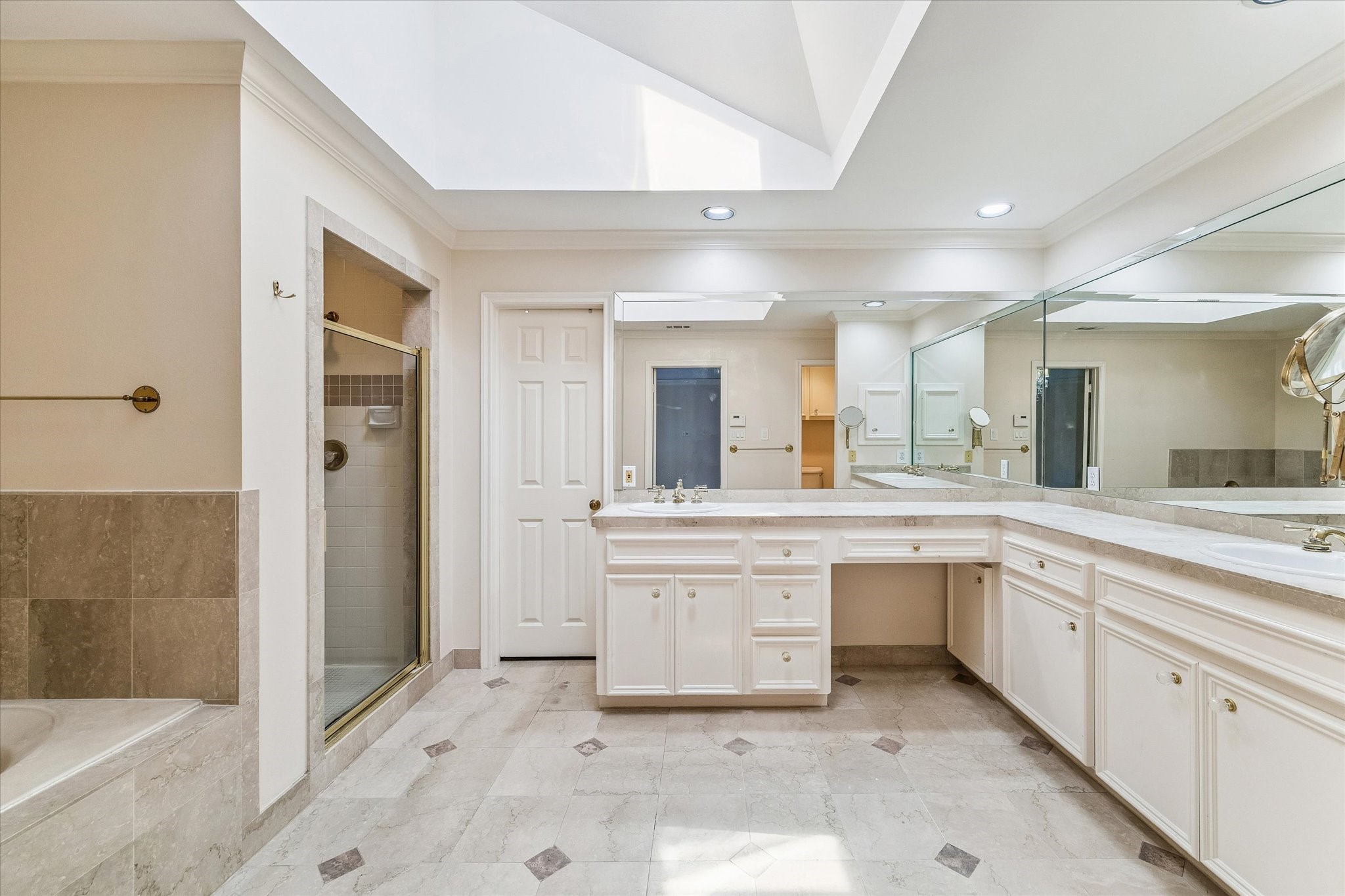 2732 Mid Lane Property Photo 18