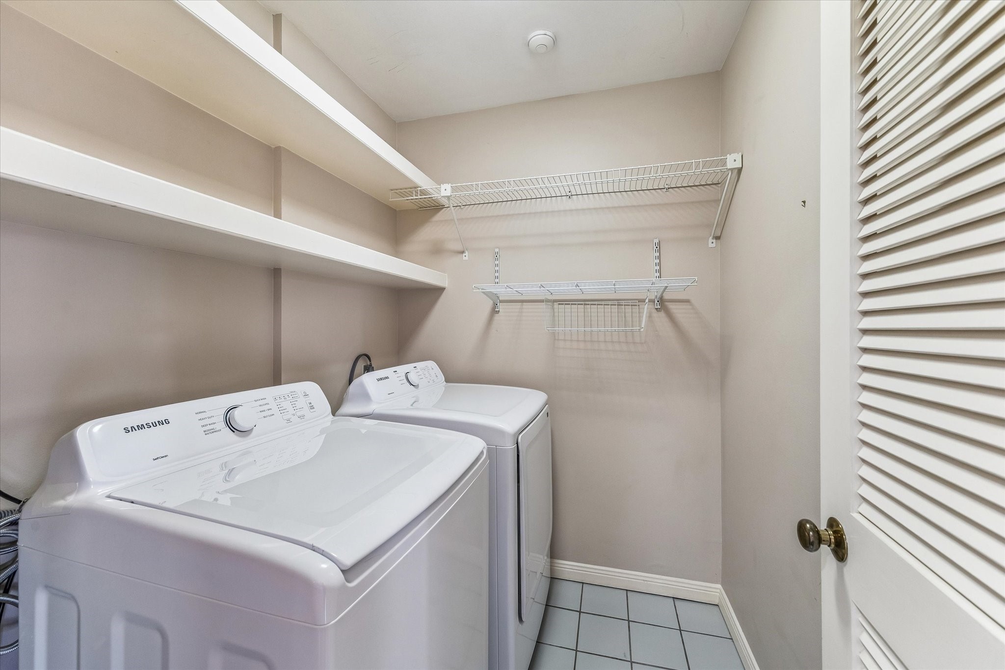 2732 Mid Lane Property Photo 22