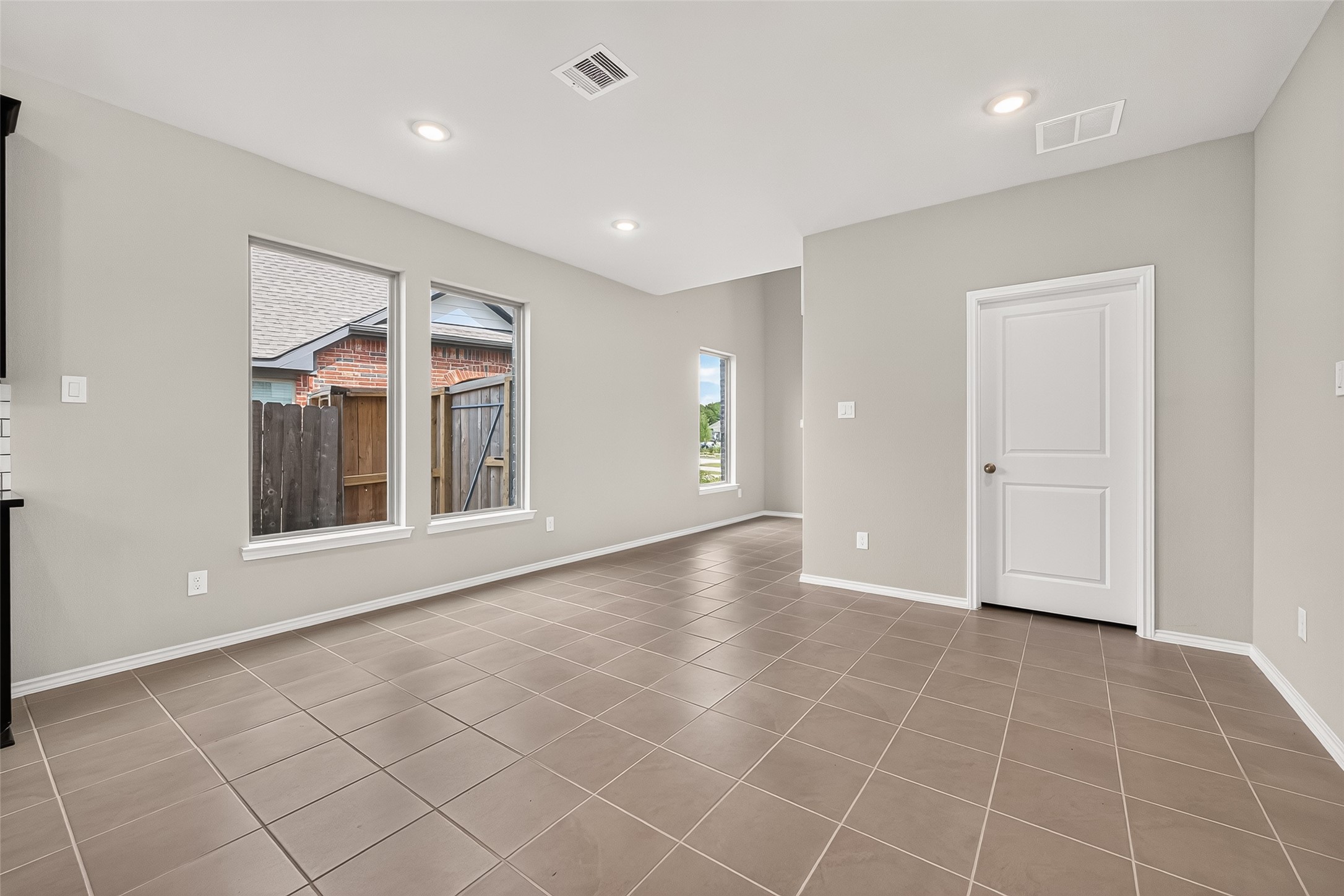 311 Violet Crown Lane Property Photo 10