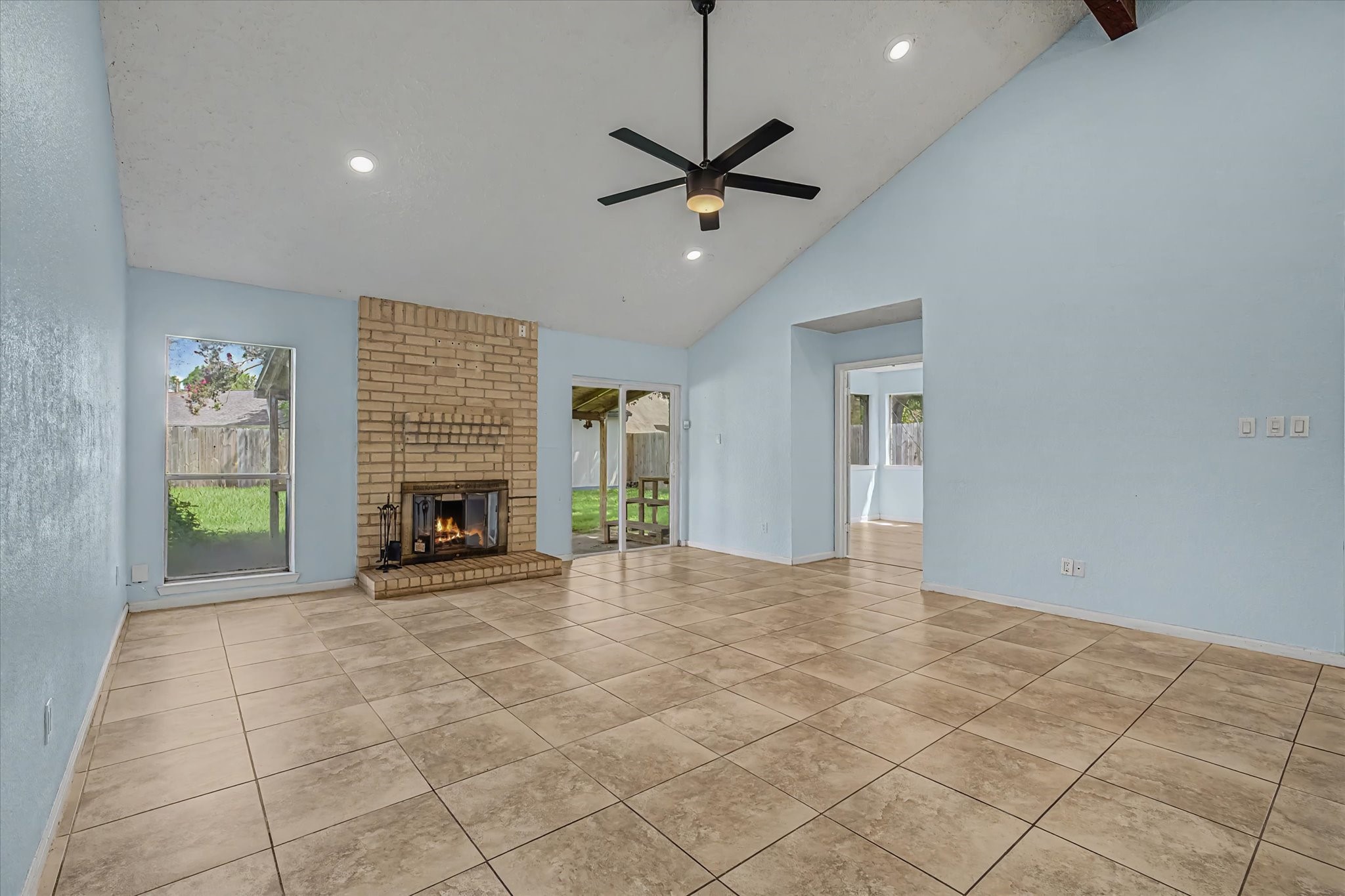 14218 Whitecross Drive Property Photo 13
