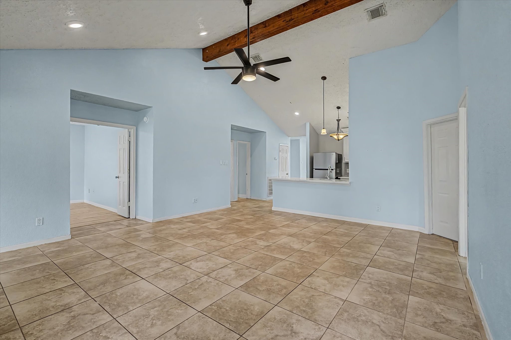 14218 Whitecross Drive Property Photo 14